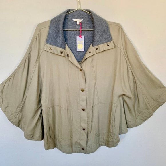 Cape Style Olive Green Poncho Button Up Jacket - Picture 5 of 5